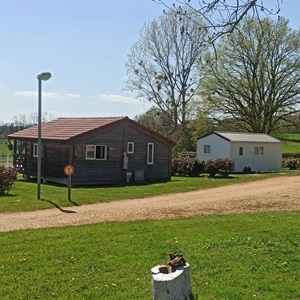 Camping des Papillons ***, un camping 3 étoiles à Pont-du-Château